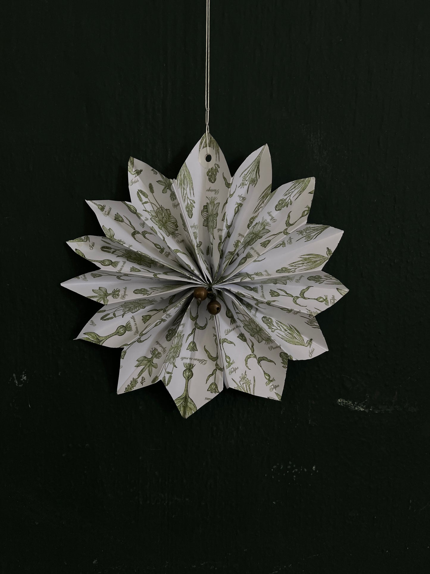 Christmas Snowflake Workshop  Sat 22 Nov 9:30-12:00